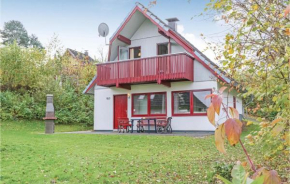 Отель Three-Bedroom Holiday home with Lake View in Kirchheim/Hessen  Kemmerode